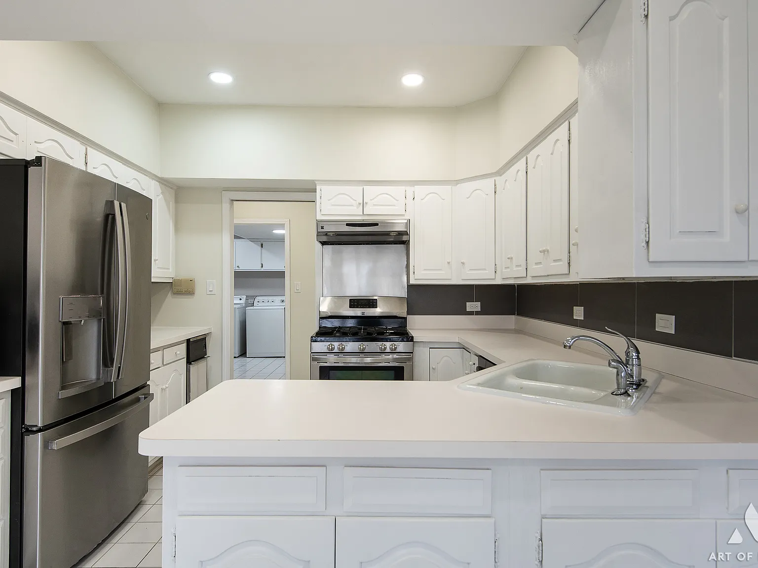 3 bed, 1910 sqft, $2,700 — Photo 1