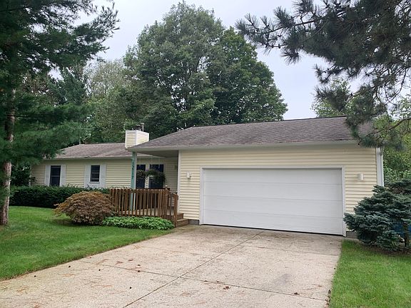 2nd image of 12117 Sandy Woods Dr
