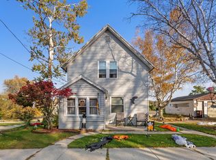 315 N 44th St #4323, Manitowoc, WI 54220