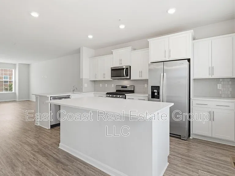 7055 Delegate Pl — Photo 5
