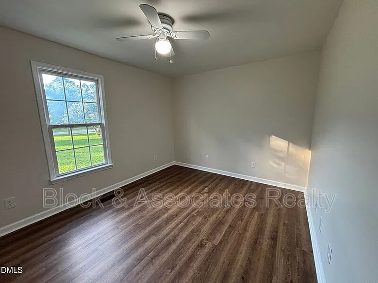 170 Devin Dr — Photo 55