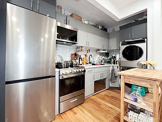 200 North 4th Street, #2R