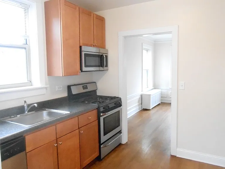 914 Crain St #1 — Photo 2