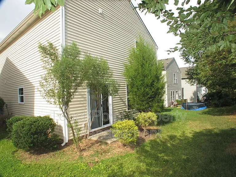 2038 Dunsmore Ln — Photo 23