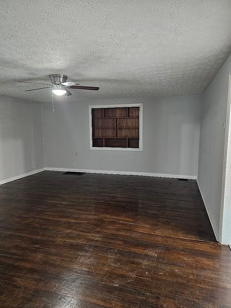2 bed, $1,295 — Photo 2