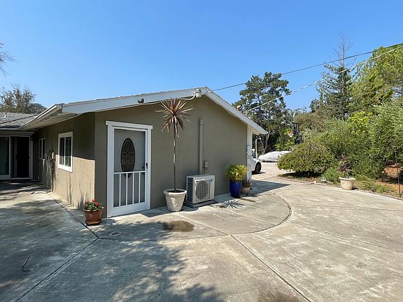 3rd image of 12031 Hilltop Dr