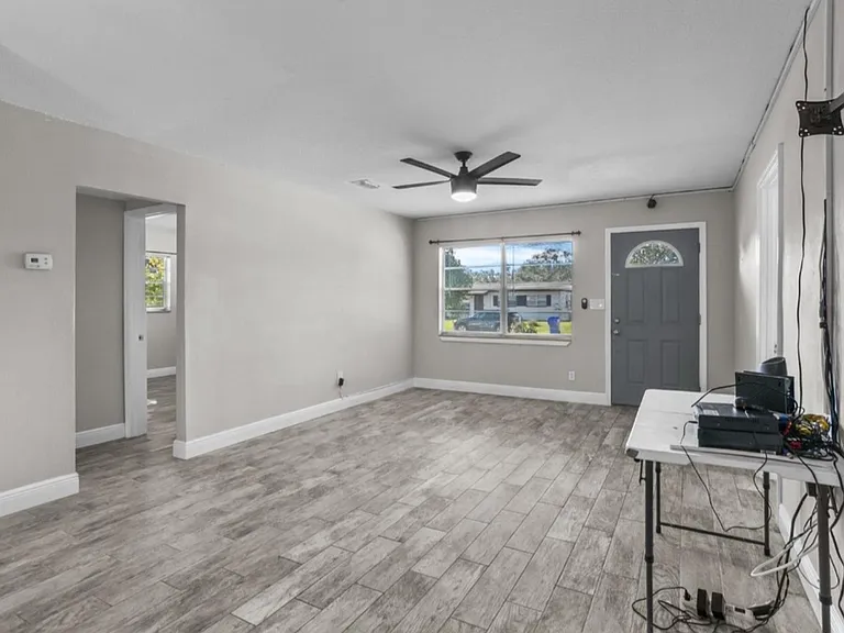 405 Poinciana Cir #1 — Photo 10