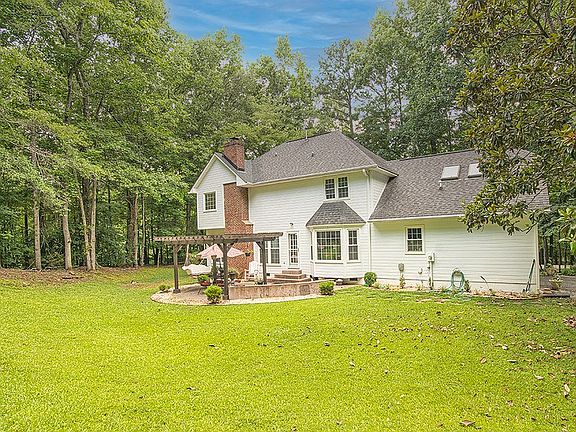 2nd image of 202 Harvest Ln