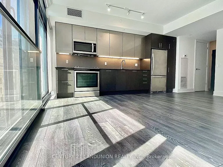 403 Church St #408 — Photo 2