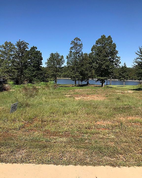 2nd image of 9 Southern Lake Rd