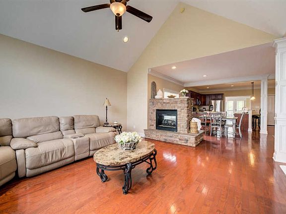 4th image of 8341 Shoregate Ln