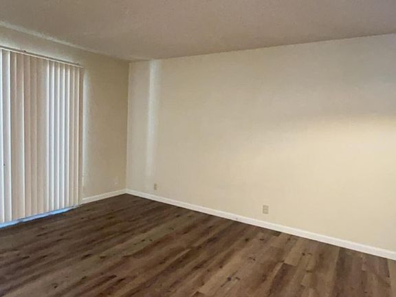5th image of 25 Stenner St APT I