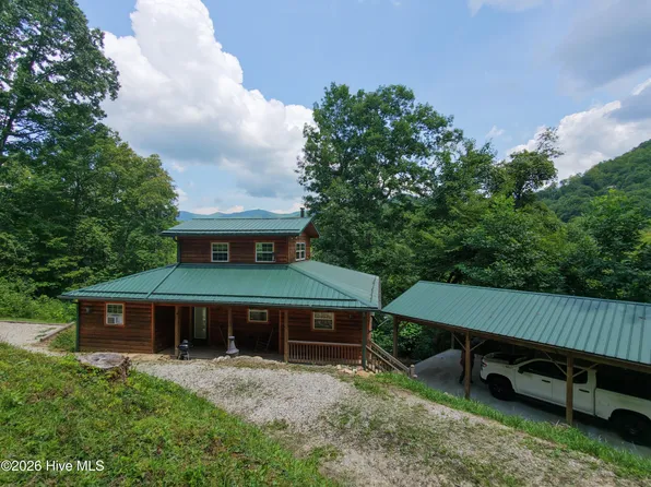 119 Bucks Nest Drive, Topton, NC 28781