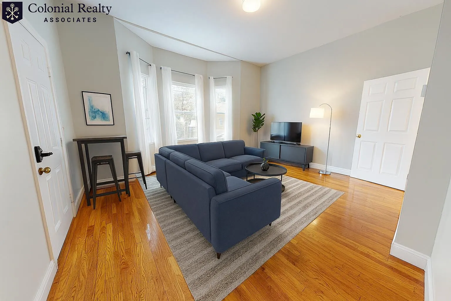 4 bed, 2.0 bath, 1250 sqft, $4,500 — Photo 1