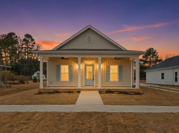 Lauren Plan, Pinecroft