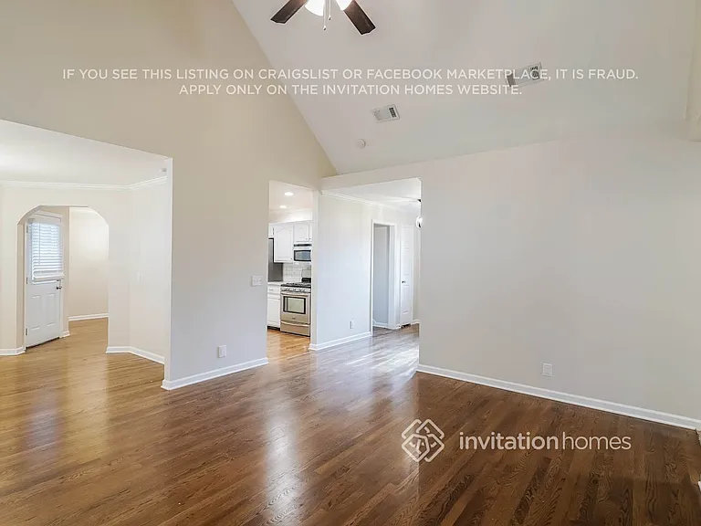 124 Fieldstone Ln — Photo 4