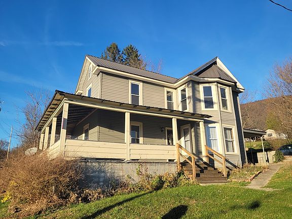4th image of this home
