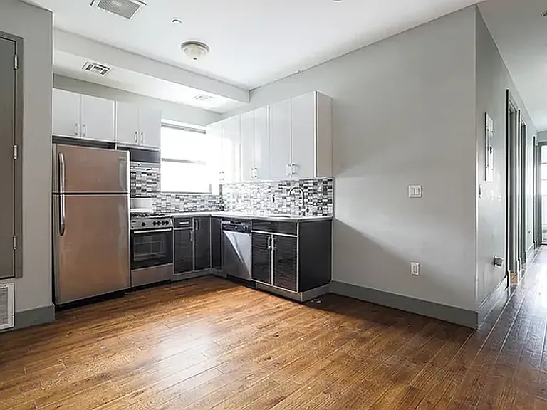 1329 Pacific St #2F — Photo 3