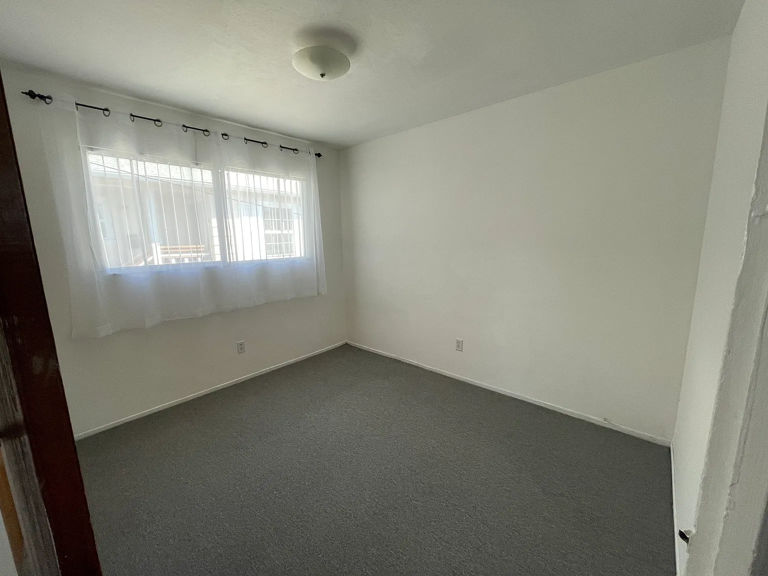 2 bed, 700 sqft, $2,500 — Photo 4