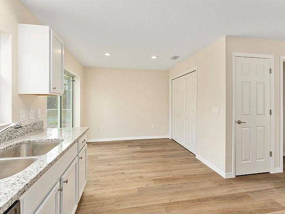 5th image of 467 SW Alvarez Rd
