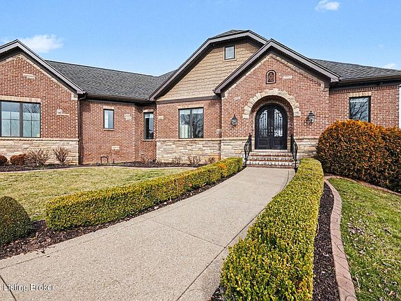 3rd image of 12421 Poplar Woods Dr