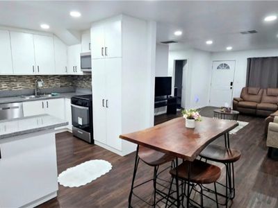 17045 Roscoe Blvd UNIT 2, Northridge, CA, 91325