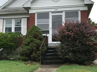 1052 Reasor Ave, Louisville, KY 40217