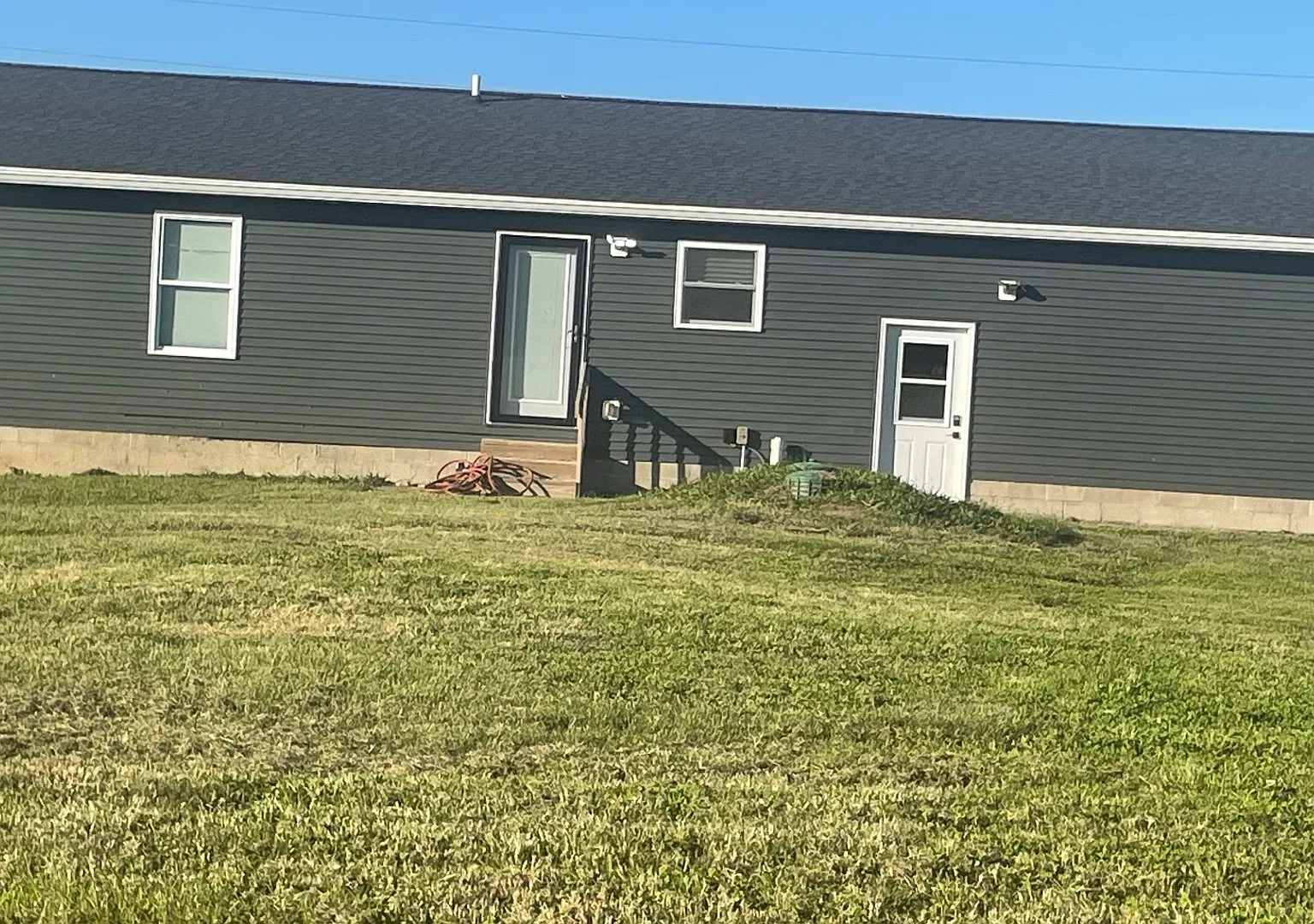 2 bed, 1100 sqft, $1,800 — Photo 2