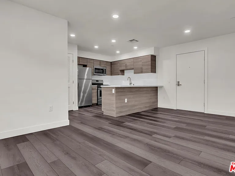 3667 Mentone Ave #4 — Photo 4