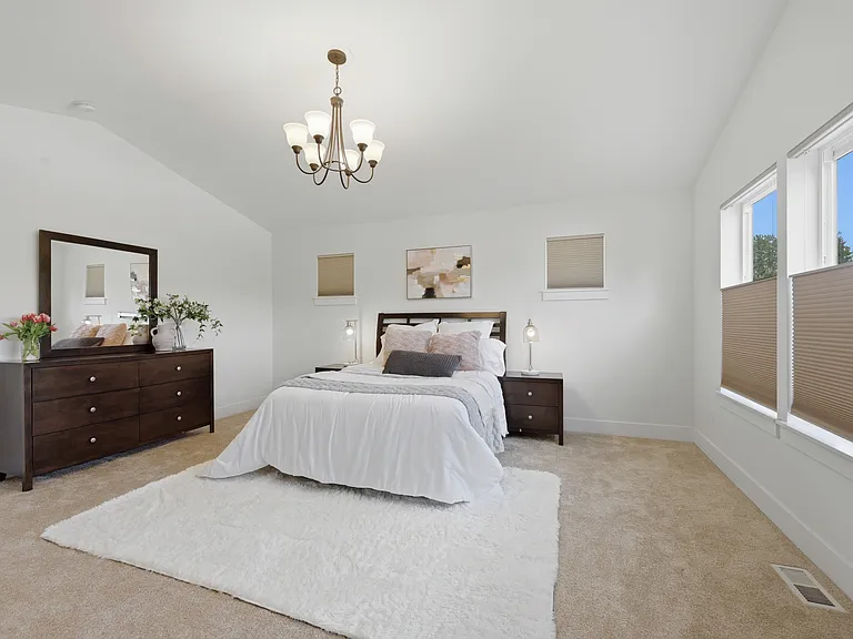 9330 Templeton Ave SE — Photo 17