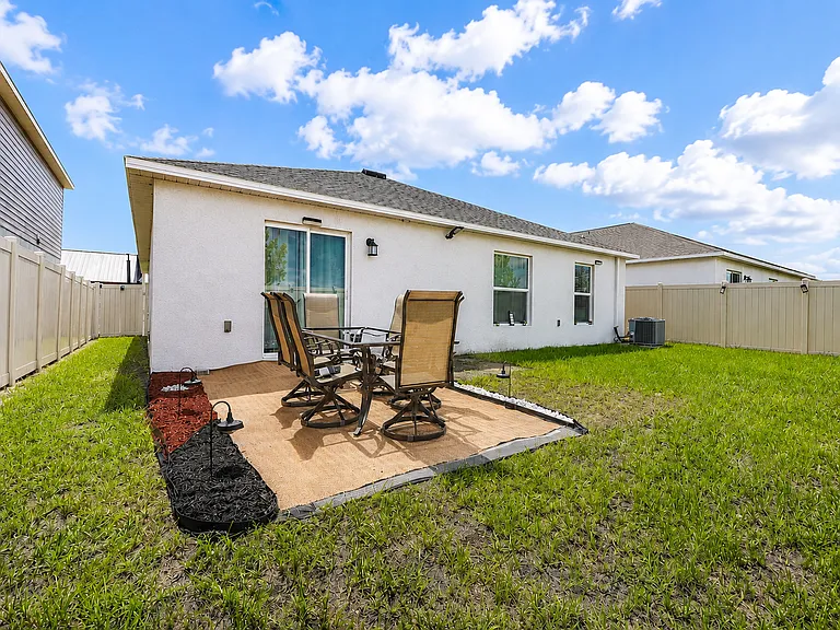 2450 McKinley Dr — Photo 19