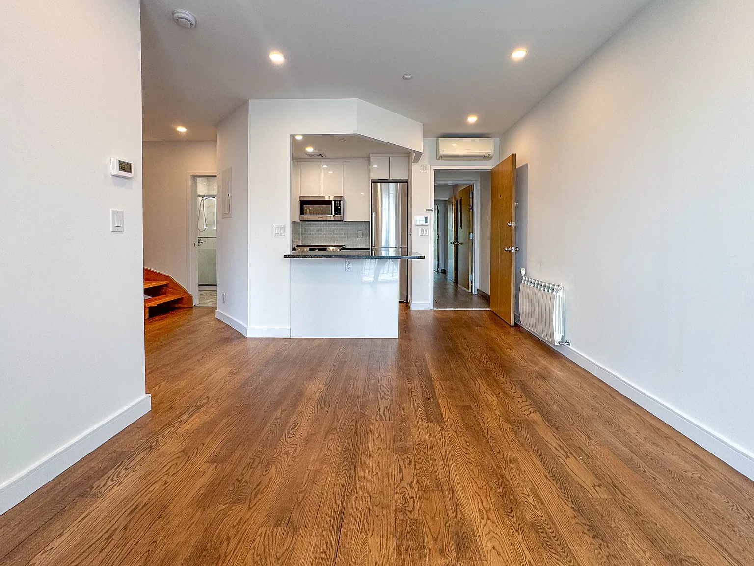 689 Leonard Street — Photo 3