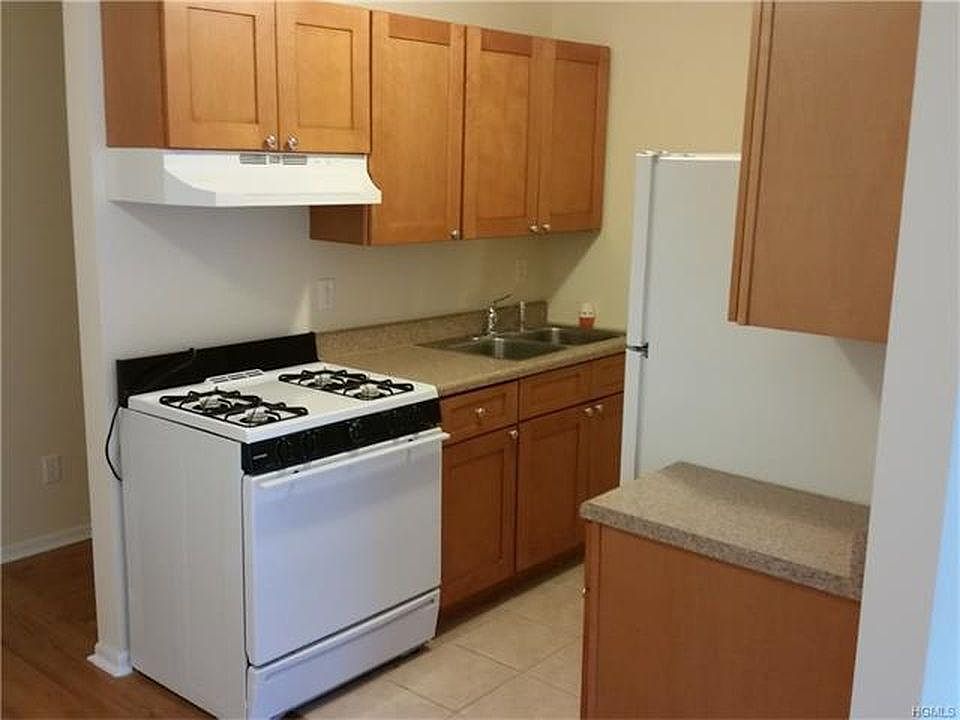 1st image of 221 Kearsing Pkwy APT E