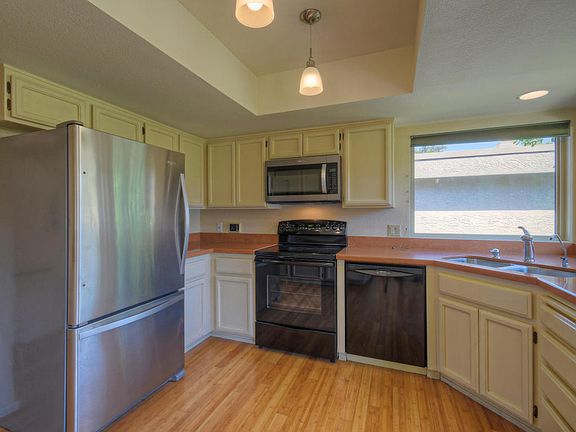 5th image of 8168 E Del Caverna Dr