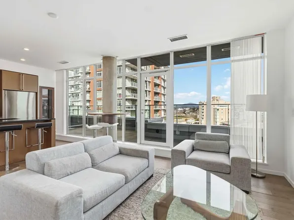 100 Saghalie Rd #911, Victoria, BC V9A 0A1