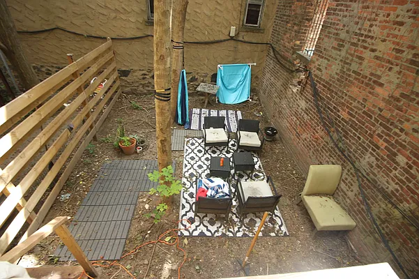 Rented by Delmark Realty LLC | media 29