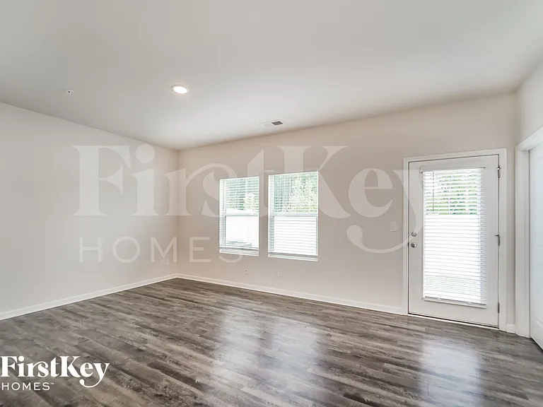 2035 Cypress Village Dr NW — Photo 3