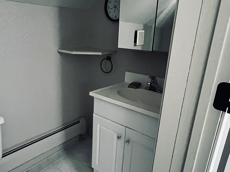 336 Grove St SW #2 — Photo 5