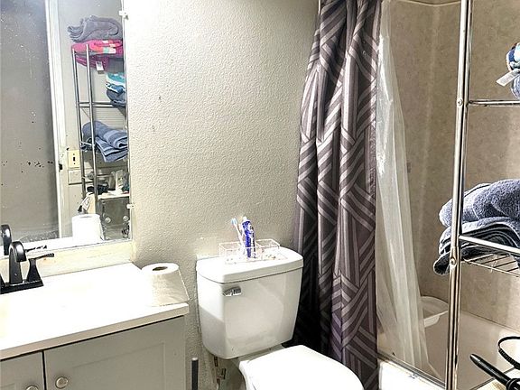 5th image of 4264 Donald Ave
