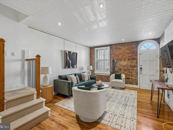 721 S 3rd St, Philadelphia, PA 19147