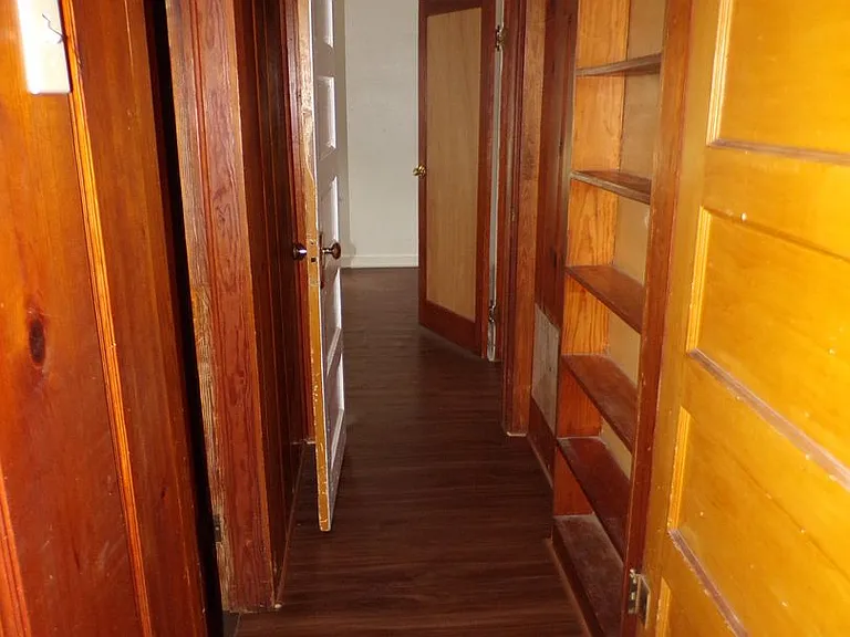 311 E Nevada St — Photo 10