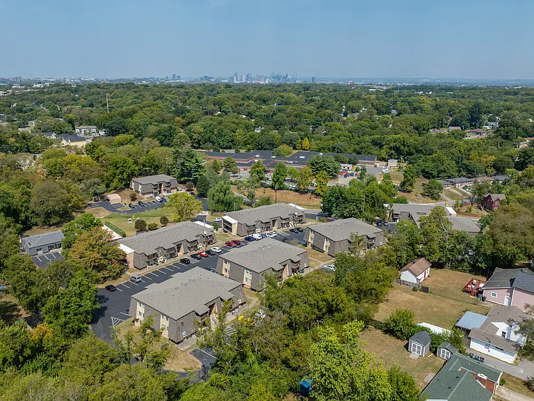 111 Whitsett Rd — Photo 1