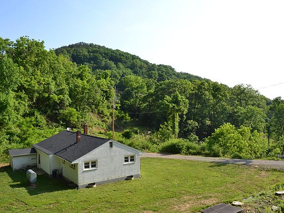 3rd image of 5623 Midway Dr
