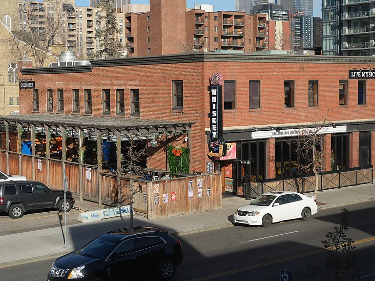 1019 17th Ave SW — Photo 62