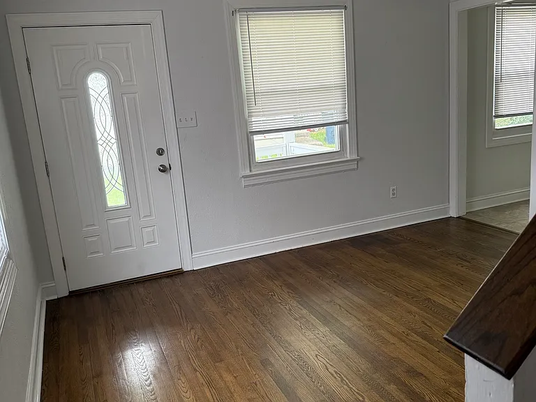 3010 Sweetbrier Ave SW #3010 — Photo 2
