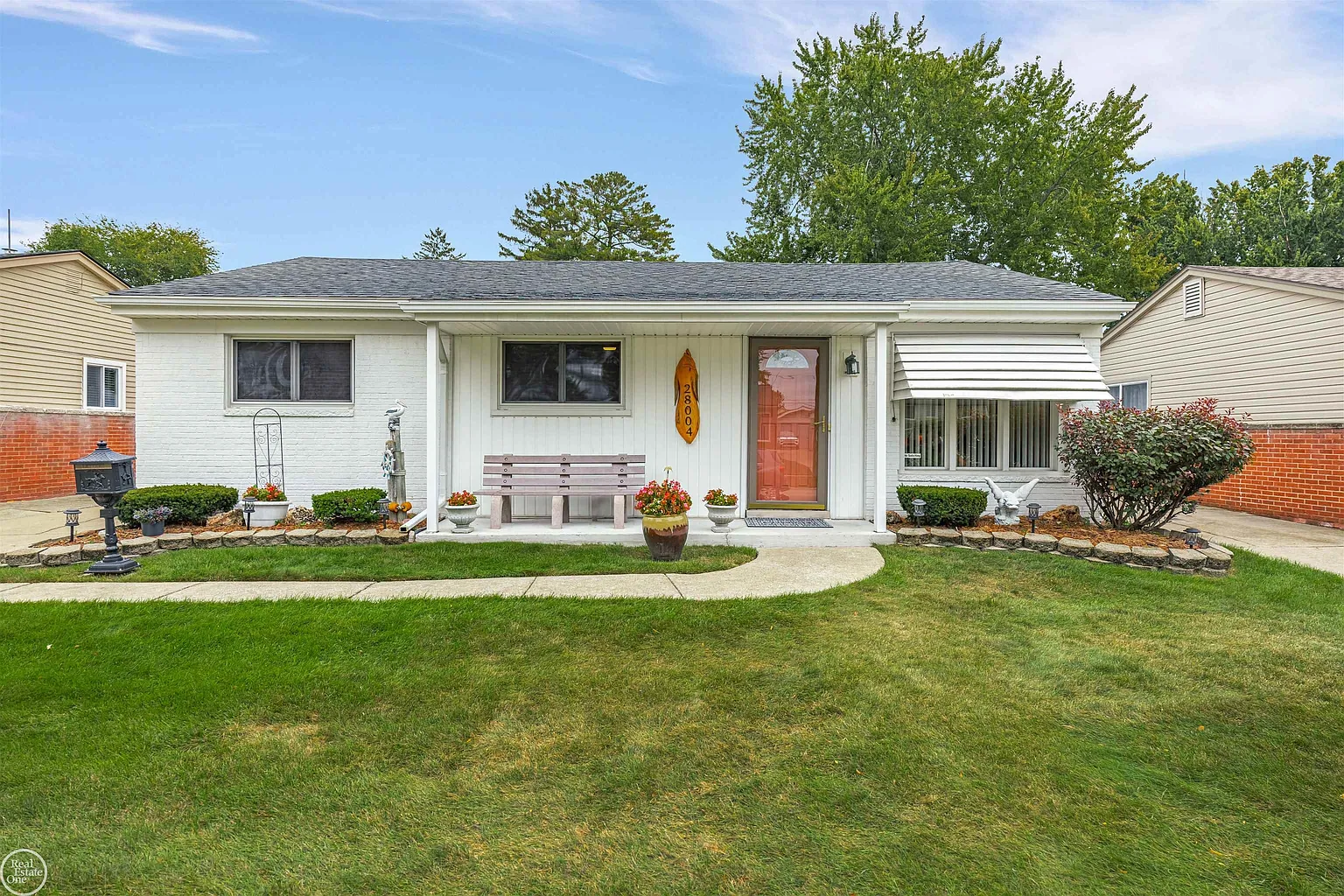 28004 Roy St photo 1
