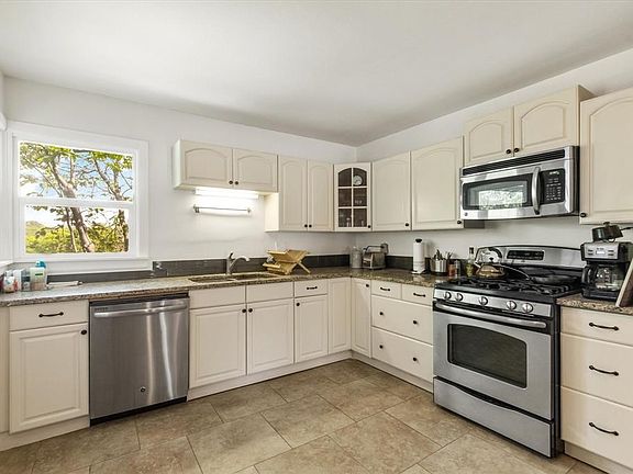 4th image of 4525 Selkirk Dr