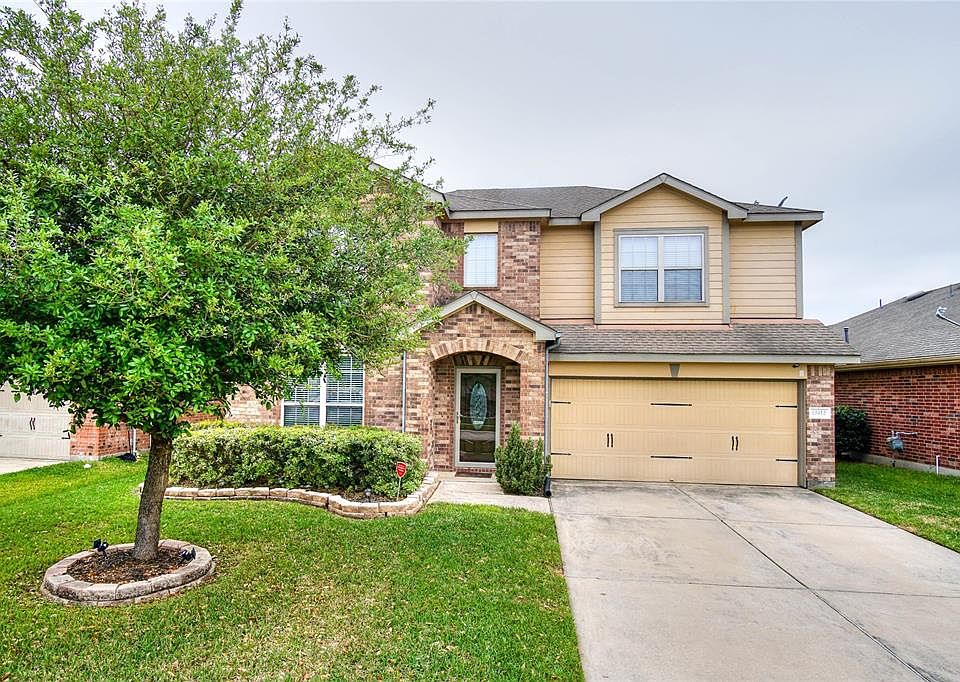 1st image of 15115 Summer Sunset Dr