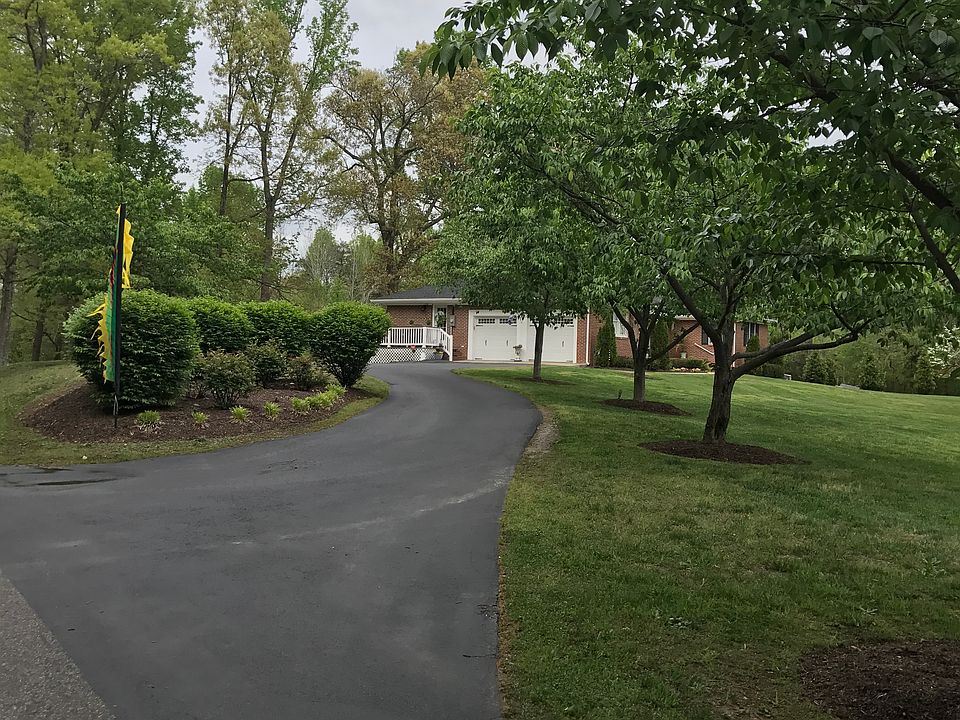 1st image of 9011 Ellis Ln