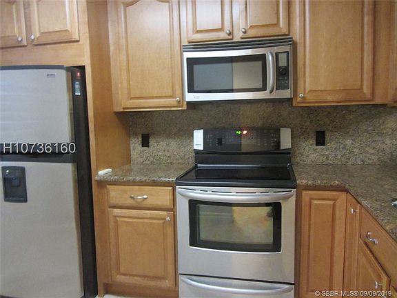 2nd image of 1715 Whitehall Dr APT 304